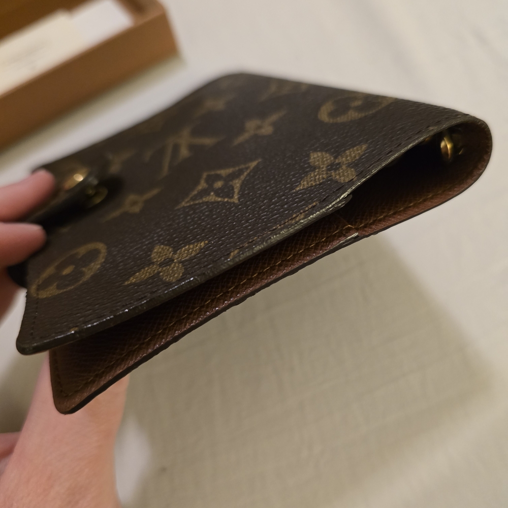 Louis Vuitton Monogram Agenda - Picture 9 of 17